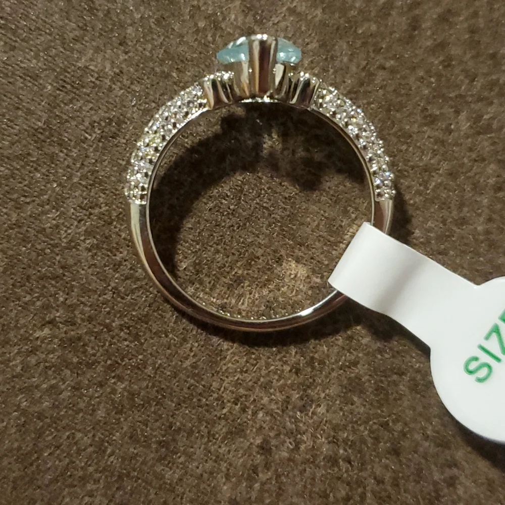 Ladies ring size 8 - Picture 4 of 7